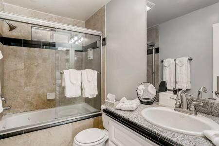 Awesome 3Br 2Bth 1 Block To Beach C2 Newport Beach Exteriör bild
