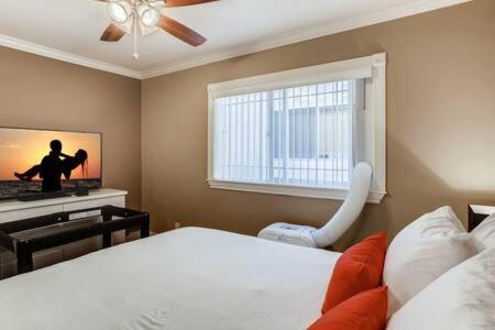 Awesome 3Br 2Bth 1 Block To Beach C2 Newport Beach Exteriör bild