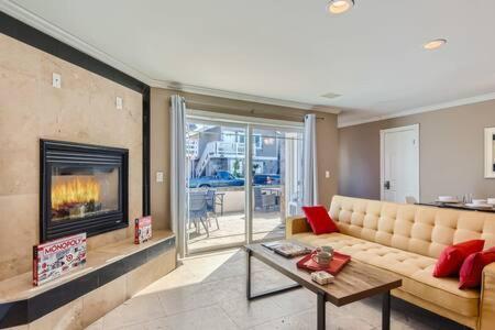 Awesome 3Br 2Bth 1 Block To Beach C2 Newport Beach Exteriör bild